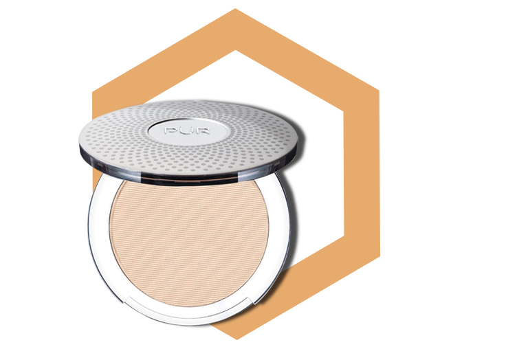 PÜR 4-in-1 Pressed Mineral Powder Foundation SPF 15