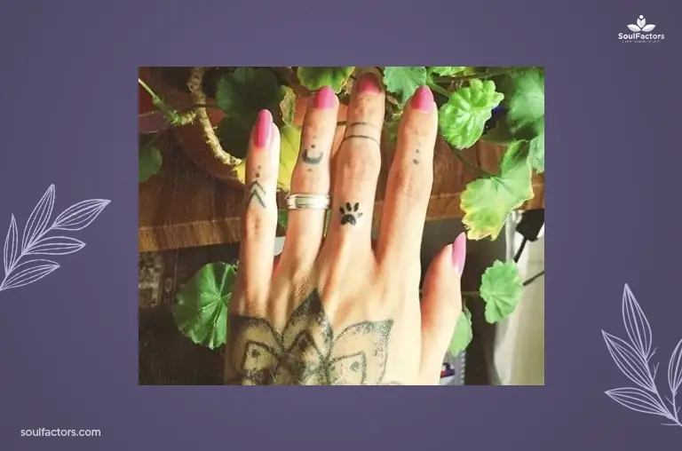 Animal Prints Finger Tattoo Ideas