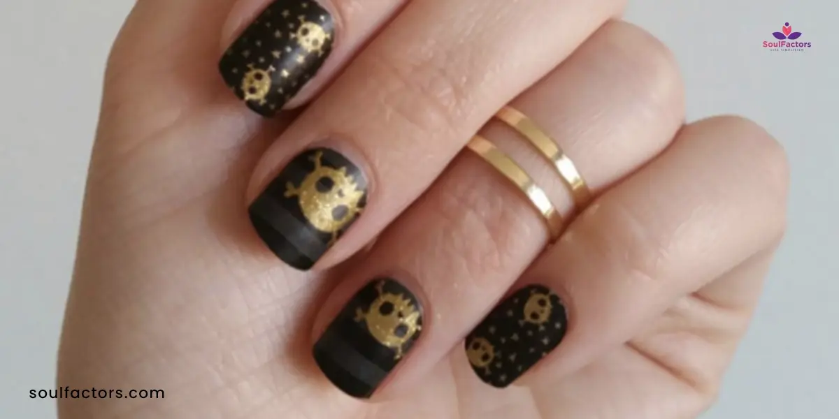 Gilded Skulls on nail