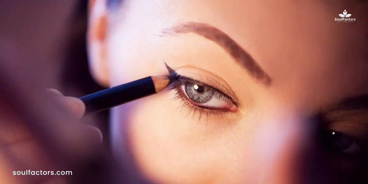 How To Apply Eyeliner For Almond Eyes