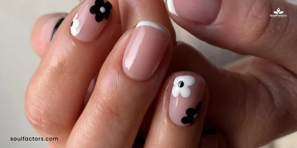 Easy Nail art Designs without Tools - Monochrome Daisies