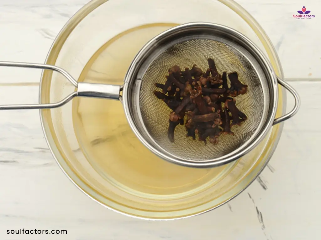How to make clove water for skin