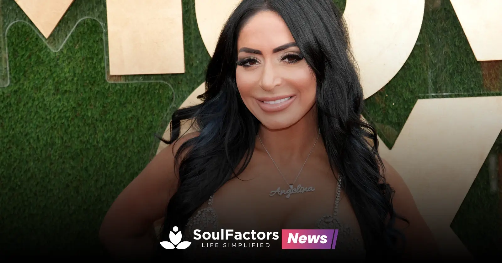 Angelina Pivarnick reunites with her family