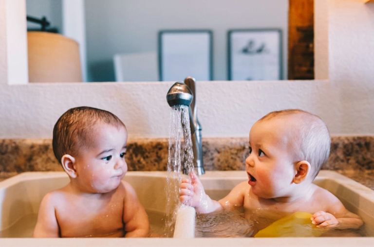 Double Mommy’s Guide To Managing Twins Twin Parenting Hacks!