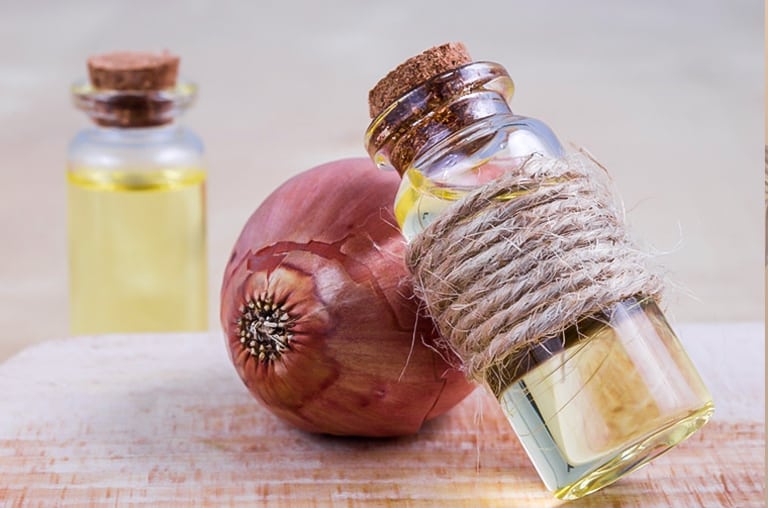 Benefits Of Onion Hair Oil For Healthy And Glossy Tresses!